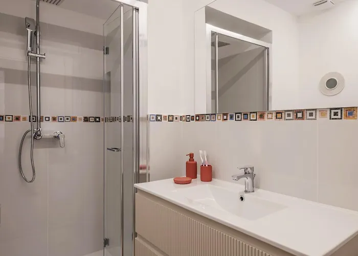 The Rent - Modern Two-bedroom Near Termini Appartement Rome